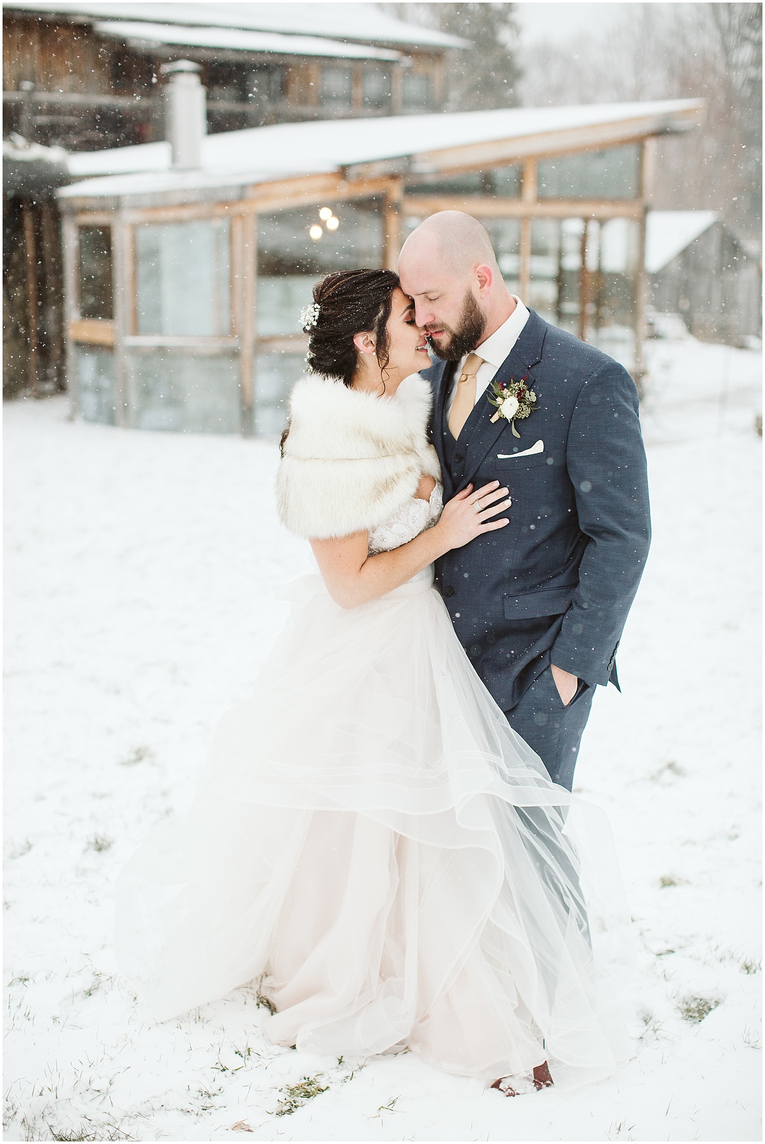 alysa rene photography, enchanted barn, hillsdale, eau claire, wisconsin, winter, wedding, snow, romantic, rose gold, outdoor, elopement
