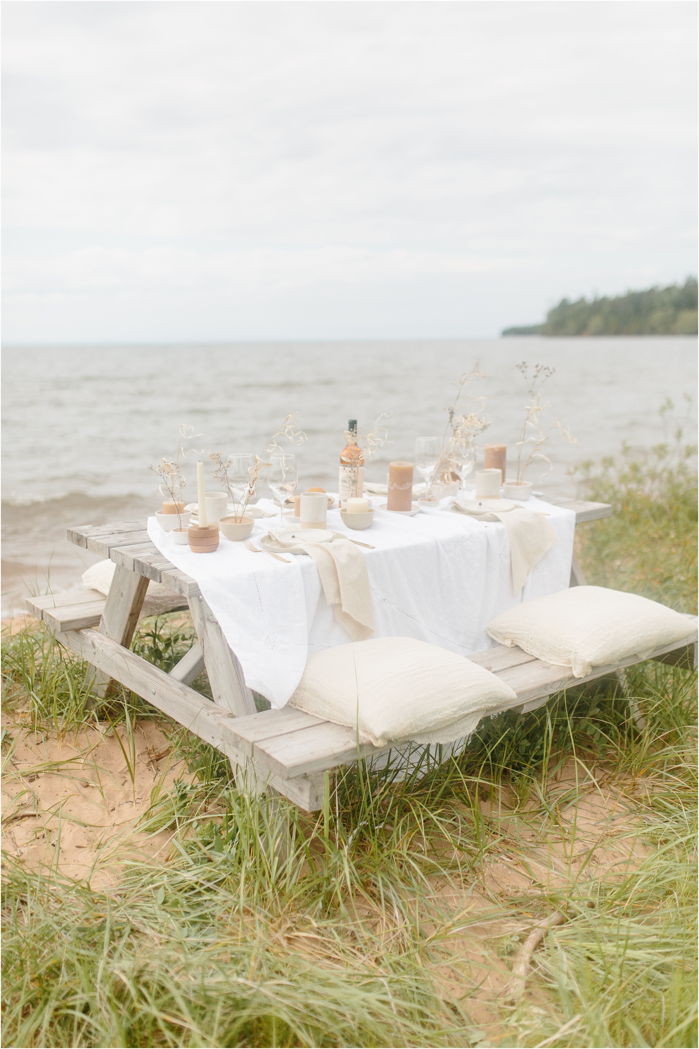 Lake Superior, Elopement, Organic, Styled Shoot, Adventurous, Lake, Shore, Beach, Organic, Intimate, Michigan, Wisconsin, Minnesota